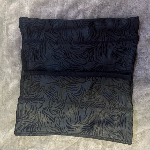 Black Clip Up Waist Trainer - Picture 1 of 5